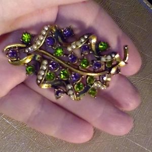 Signed Rare Vintage Castlecliff Brooch